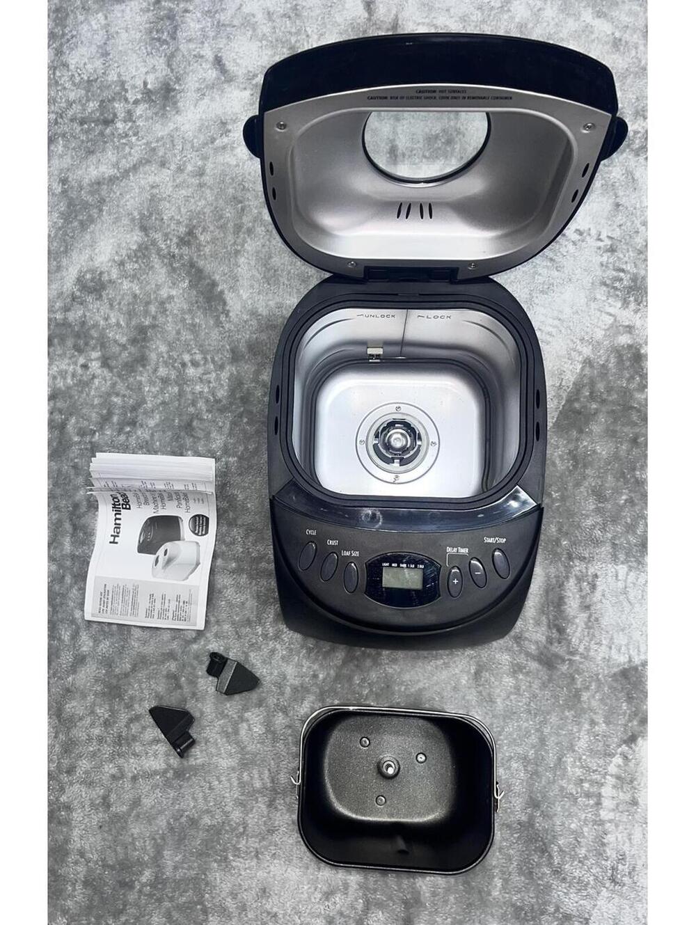 HAMILTON BEACH  BREAD MAKER---MODEL 29882---TYPE BM07---